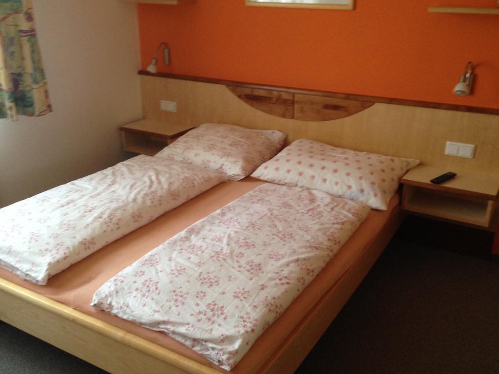 Gaestehaus Karassowitsch Rust Bagian luar foto