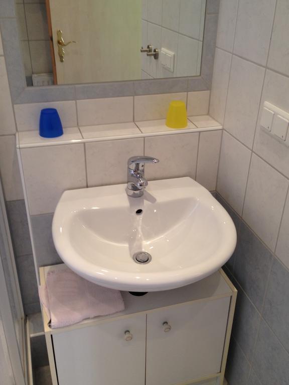 Gaestehaus Karassowitsch Rust Ruang foto