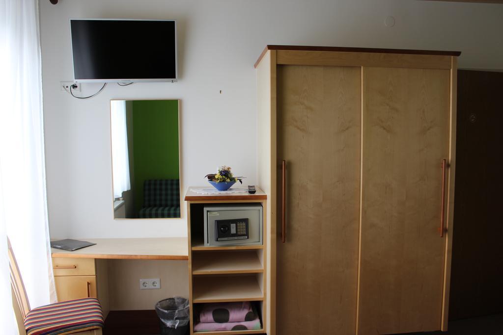 Gaestehaus Karassowitsch Rust Ruang foto